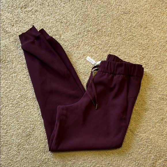 Lululemon NWOT SZ4  Jogger Pants - Picture 5 of 7